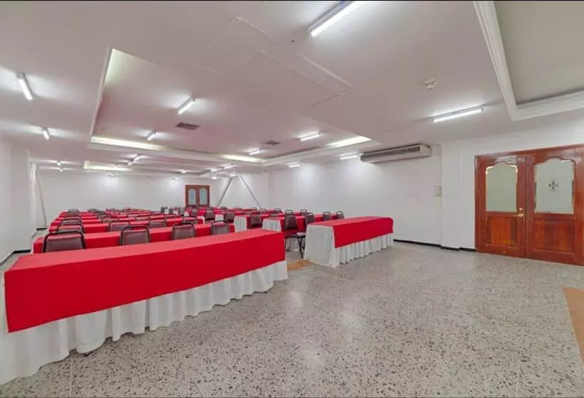 Tama Hotel Granada Real Cali