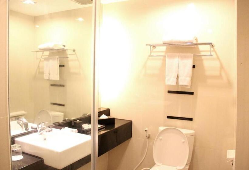 Grand City Hall Hotel & Serviced Residences