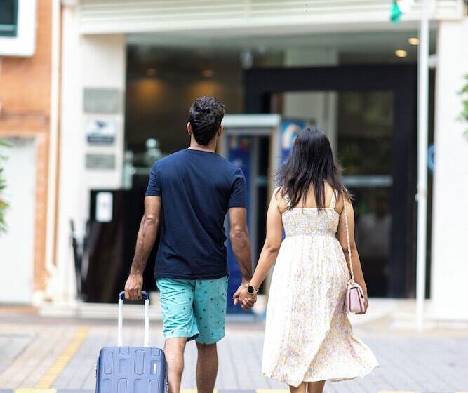 فندق Grand Mercure Bangalore   An Accor Brand