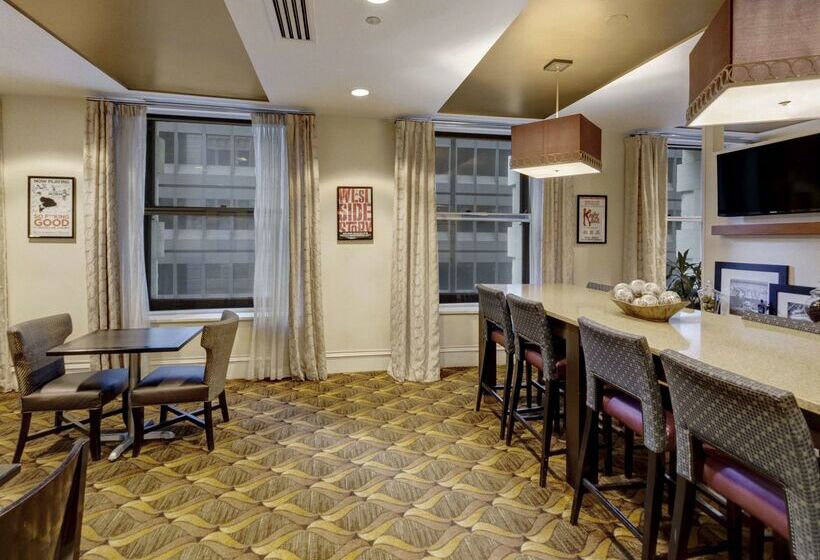 בית מלון כפרי Hampton Inn Majestic Chicago Theatre District