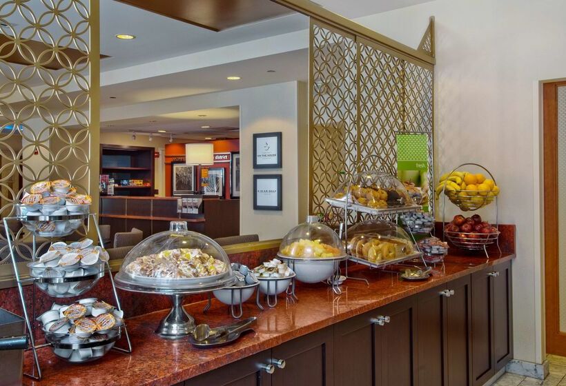 בית מלון כפרי Hampton Inn Majestic Chicago Theatre District