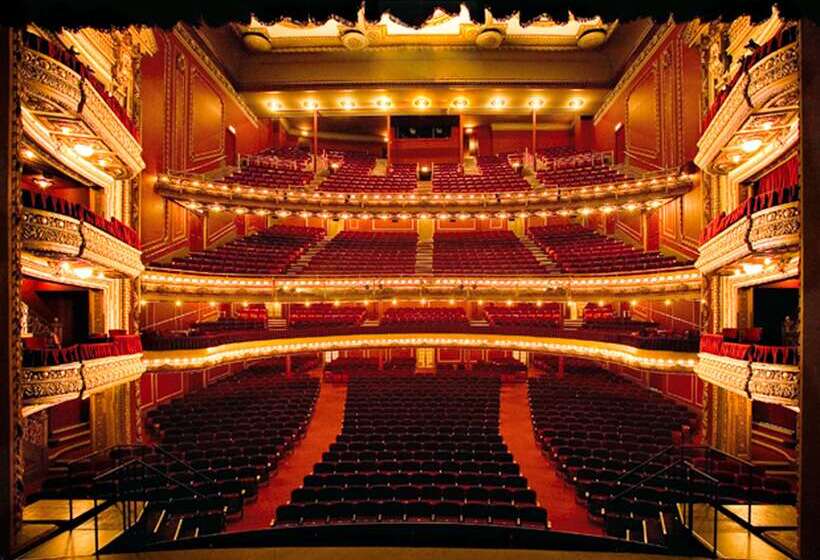 בית מלון כפרי Hampton Inn Majestic Chicago Theatre District