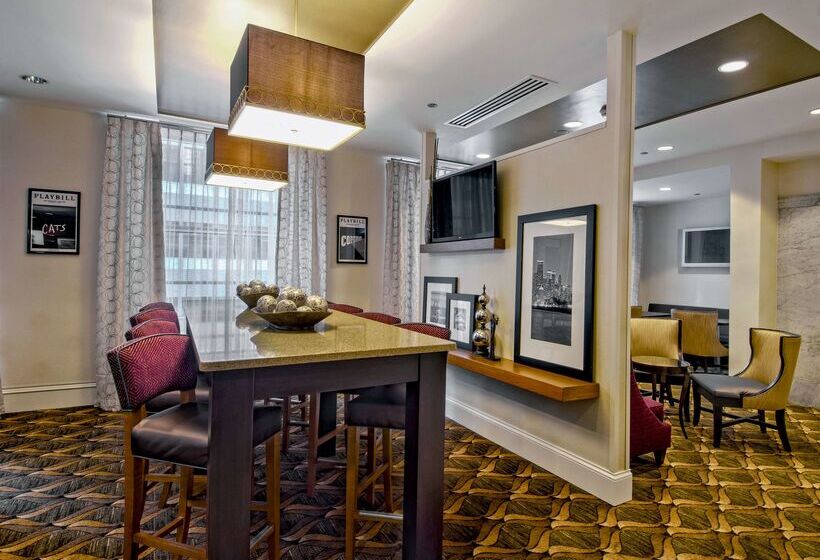 בית מלון כפרי Hampton Inn Majestic Chicago Theatre District