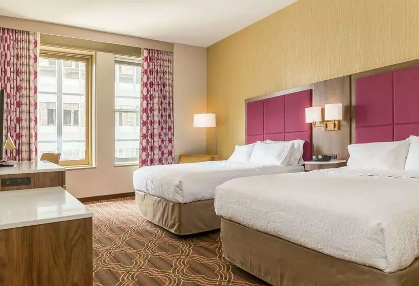 هتل Hampton Inn Majestic Chicago Theatre District