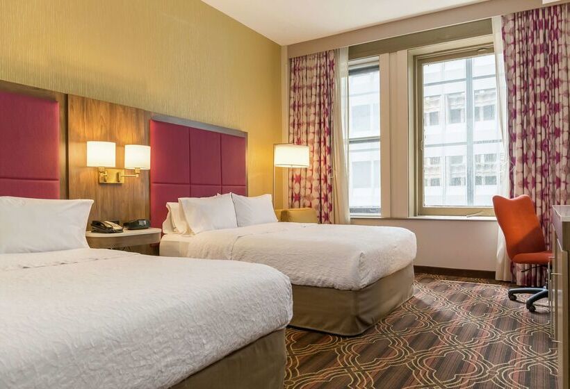 בית מלון כפרי Hampton Inn Majestic Chicago Theatre District