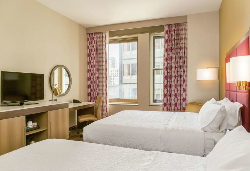 בית מלון כפרי Hampton Inn Majestic Chicago Theatre District