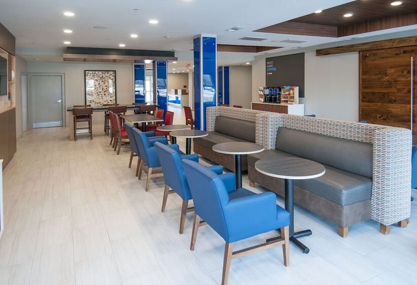 Holiday Inn Express Hotel & Suites Plano West   Frisco, An Ihg