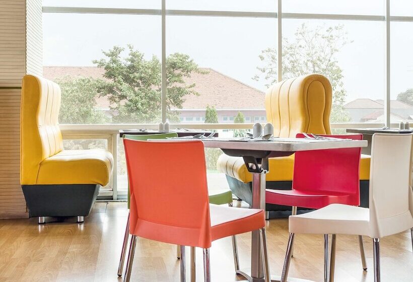 Szálloda Ibis Semarang Simpang Lima