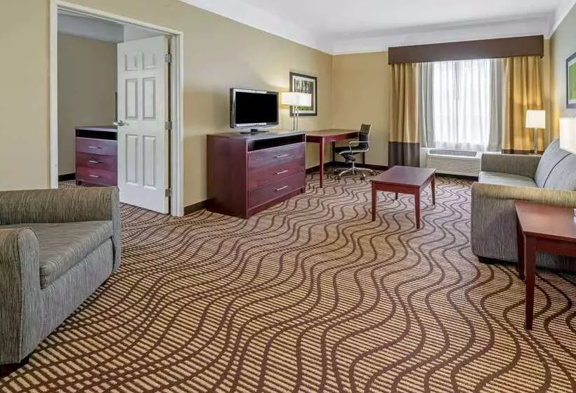 Отель La Quinta By Wyndham Houma