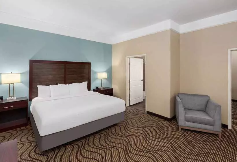 Отель La Quinta By Wyndham Houma