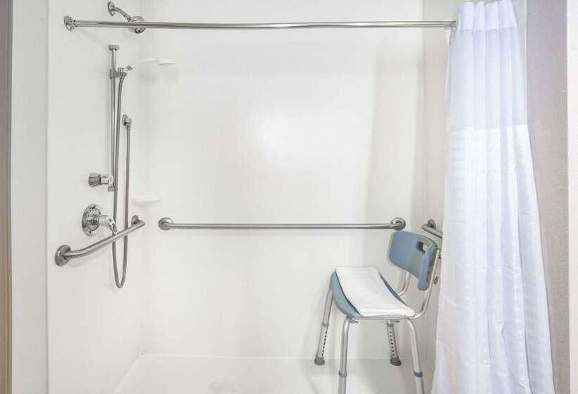 בית מלון כפרי La Quinta Inn & Suites By Wyndham Norfolk