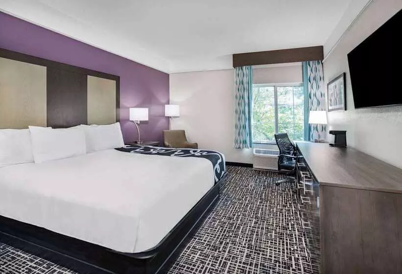 هتل La Quinta Inn & Suites By Wyndham Norfolk