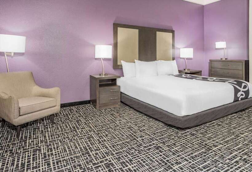 בית מלון כפרי La Quinta Inn & Suites By Wyndham Norfolk