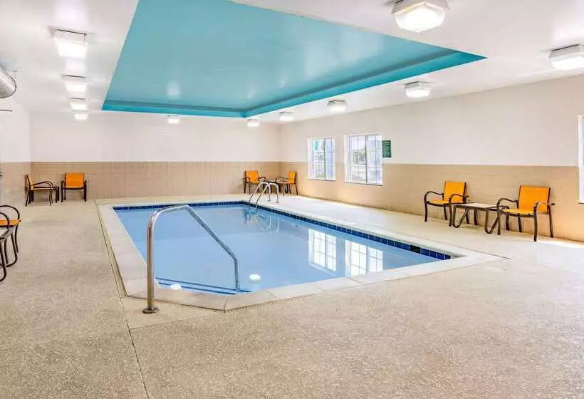 هتل La Quinta Inn & Suites By Wyndham Norfolk