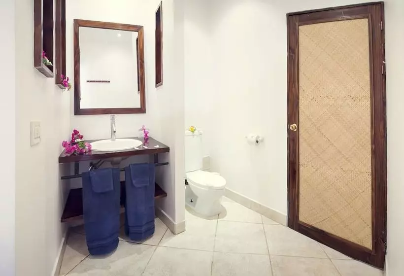 Hotel Laguna Del Cocodrilo