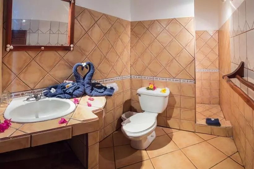 Hotel Laguna Del Cocodrilo