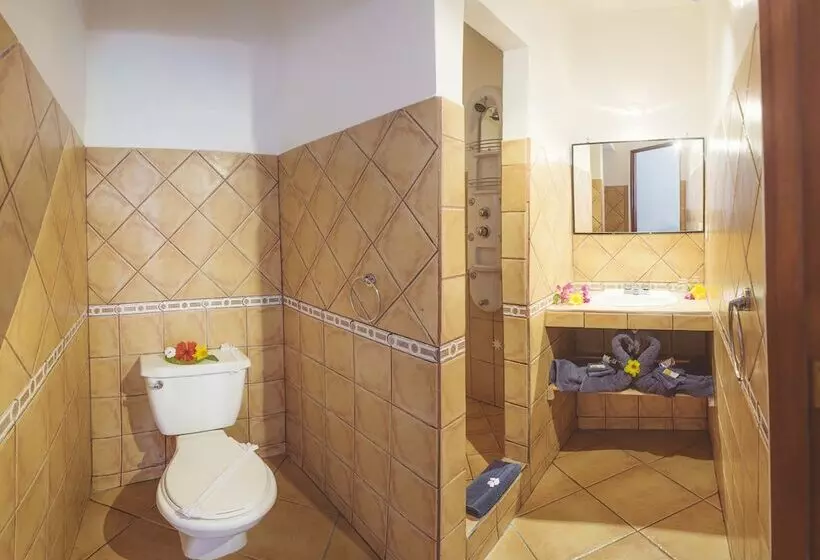 Hotel Laguna Del Cocodrilo