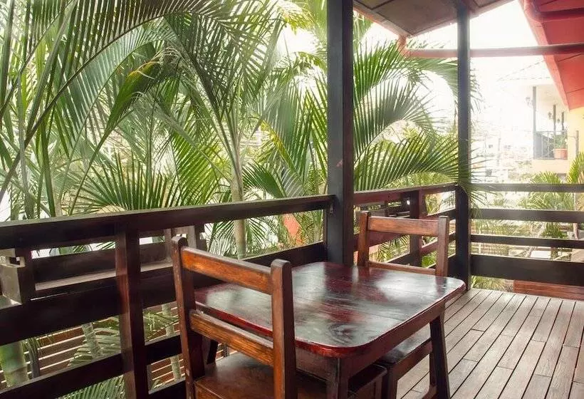 Hotel Laguna Del Cocodrilo