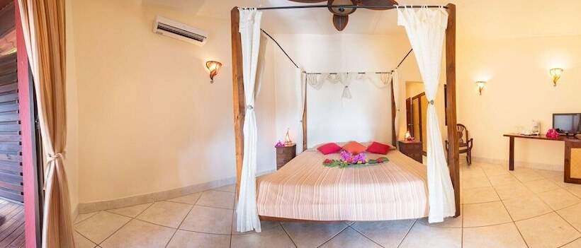 هتل Laguna Del Cocodrilo