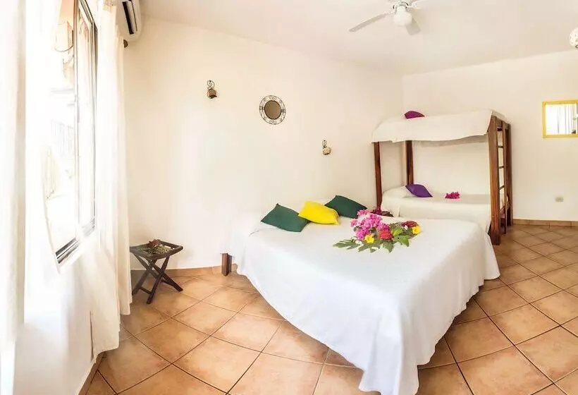 Hotel Laguna Del Cocodrilo