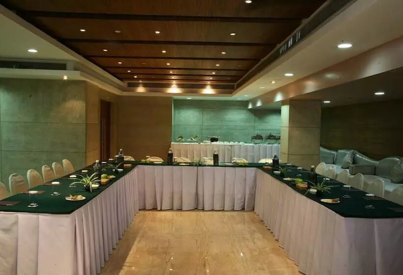 Mosaic Hotel, Noida