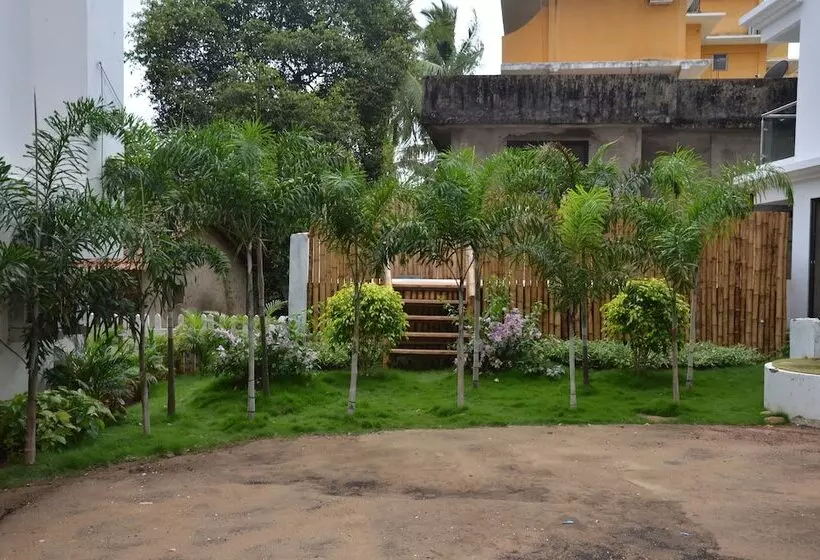 Hotel Sunkissed Premium By Wsi,calangute Beach