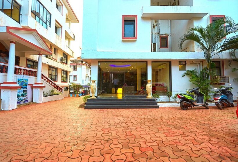 Отель Sunkissed Premium By Wsi,calangute Beach