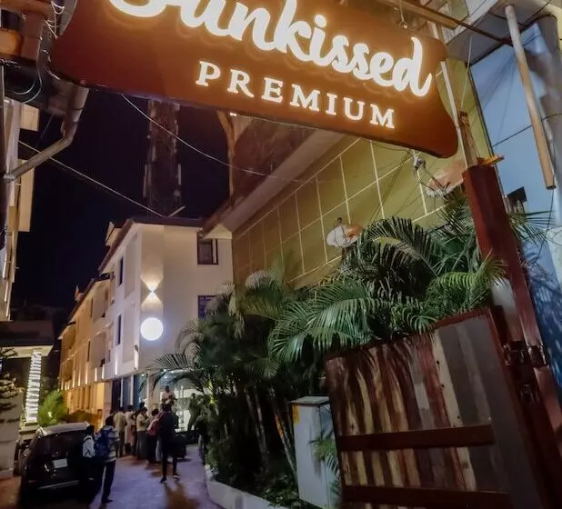 Hotel Sunkissed Premium By Wsi,calangute Beach