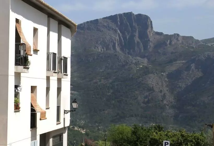 Apartamentos Serrella