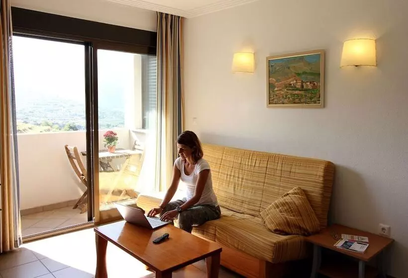 Apartamentos Serrella