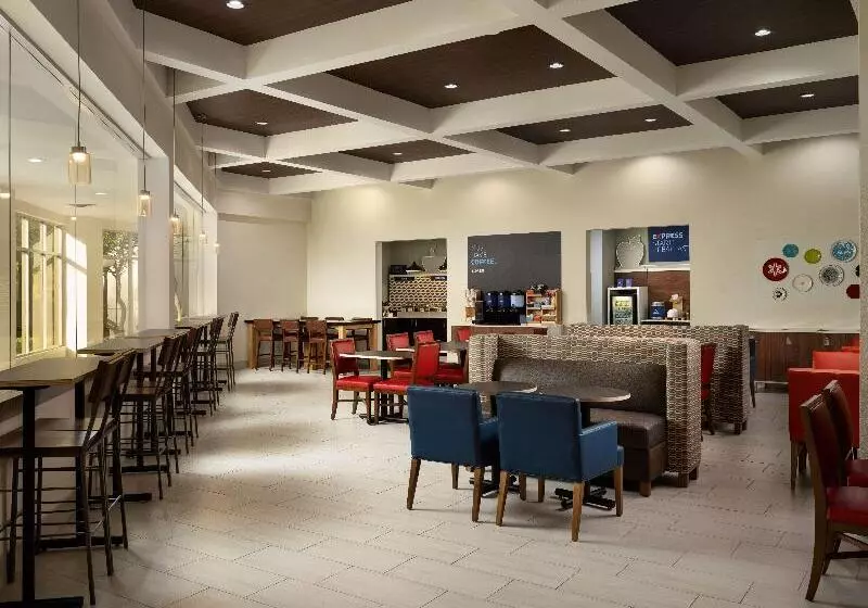 Holiday Inn Express Hotel & Suites Irving Dfw Airport North, An Ihg