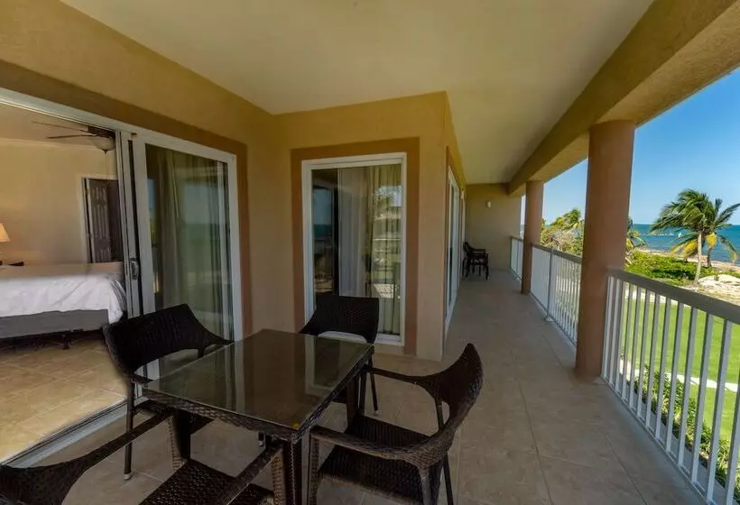 Holiday Inn Resort Grand Cayman, An Ihg