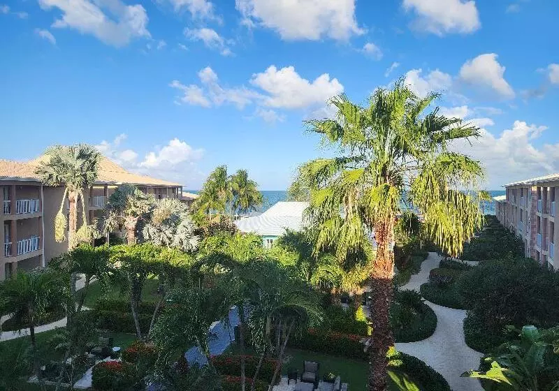 Holiday Inn Resort Grand Cayman, An Ihg