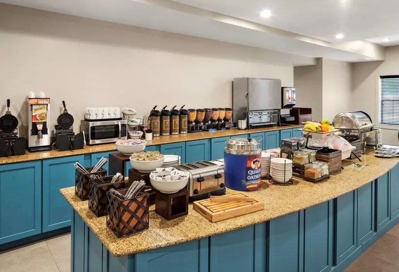 Отель Country Inn & Suites By Radisson, Baltimore North, Md