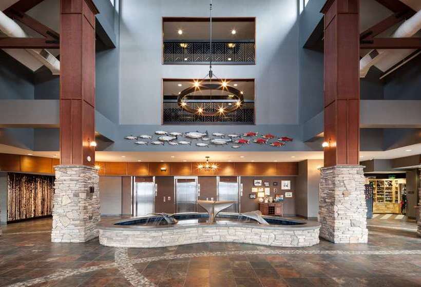 בית מלון כפרי Embassy Suites Anchorage