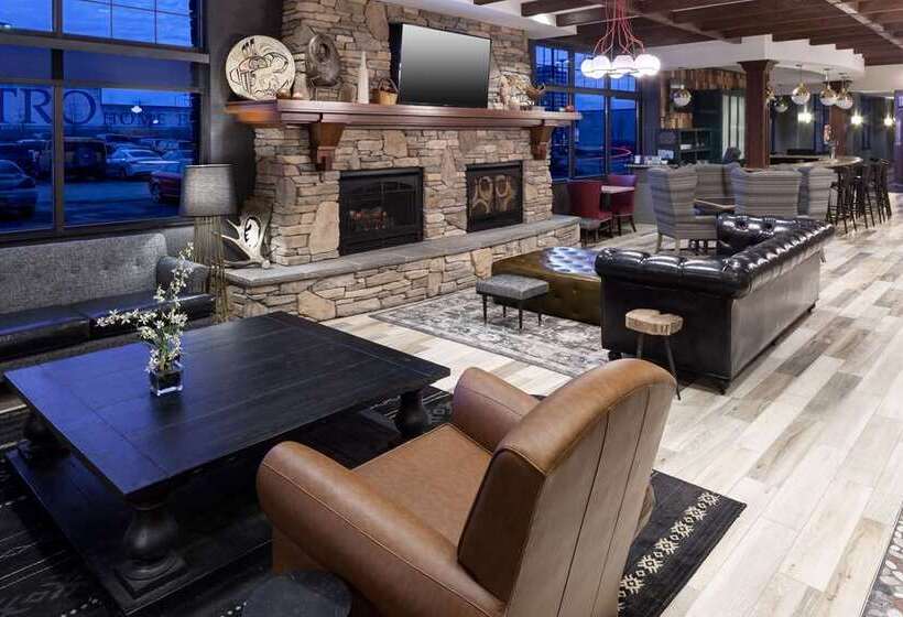 בית מלון כפרי Embassy Suites Anchorage