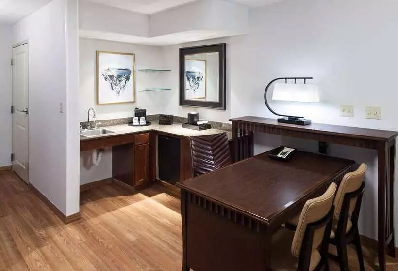 酒店 Embassy Suites Anchorage