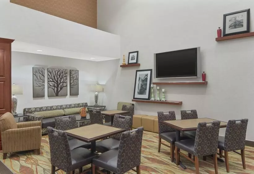 Hotelli Hampton Inn & Suites Macon I 75 North