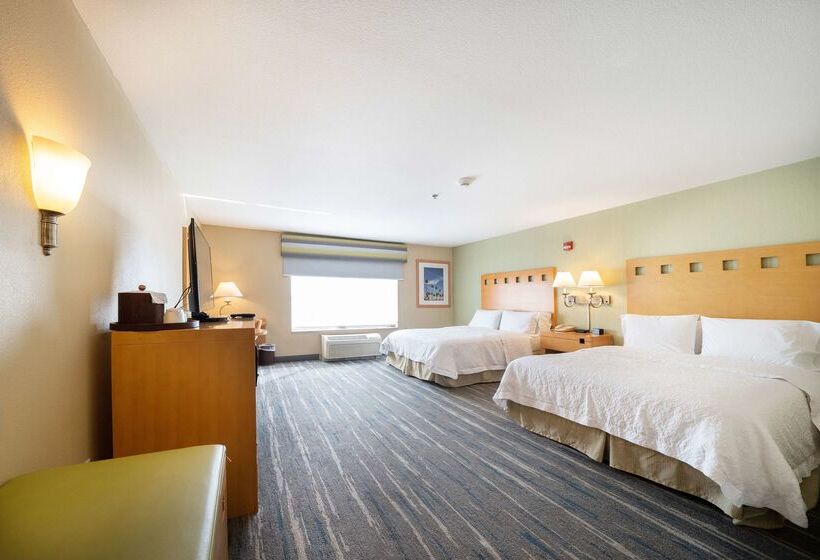 בית מלון כפרי Hampton Inn And Suites Madera
