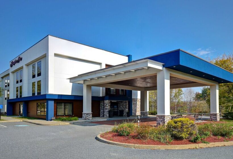 ホテル Hampton Inn White River Junction