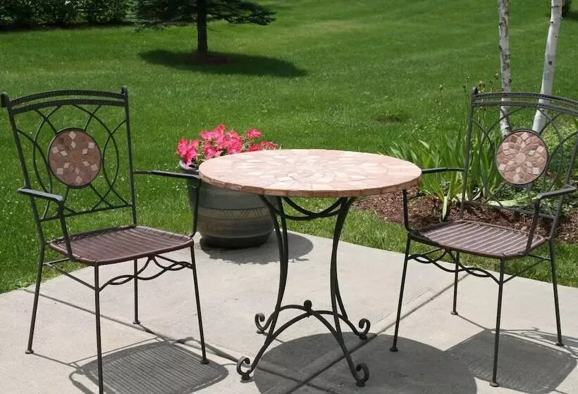 هتل Hampton Inn White River Junction