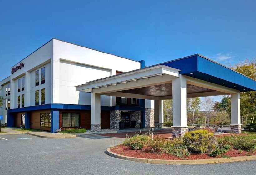 ホテル Hampton Inn White River Junction