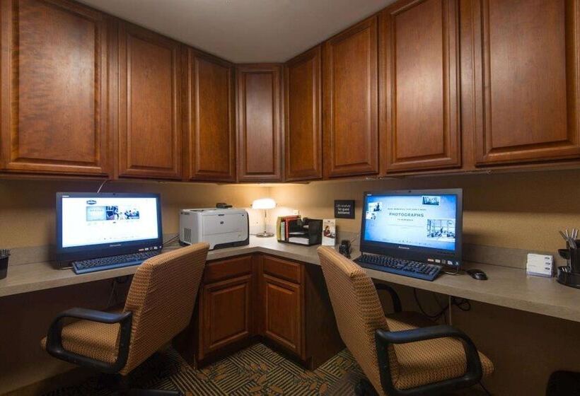 ホテル Hampton Inn White River Junction