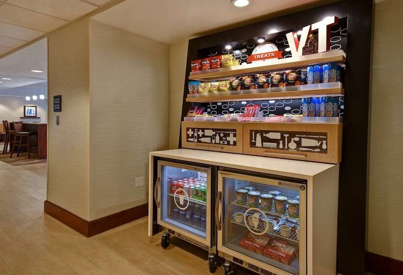 ホテル Hampton Inn White River Junction
