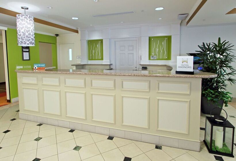 Отель Hilton Garden Inn Calabasas