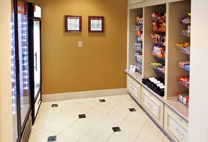 Отель Hilton Garden Inn Calabasas