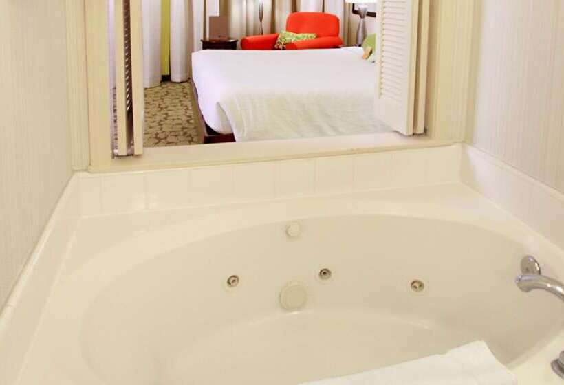 Отель Hilton Garden Inn Calabasas