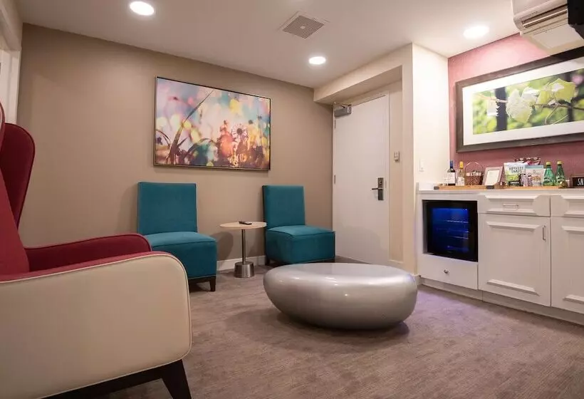 Otel Hilton Garden Inn Calabasas