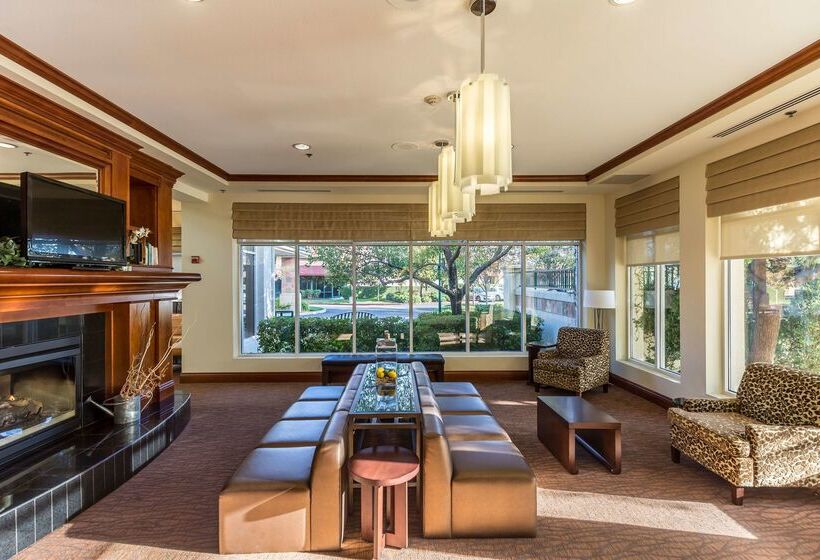 فندق Hilton Garden Inn Fairfield