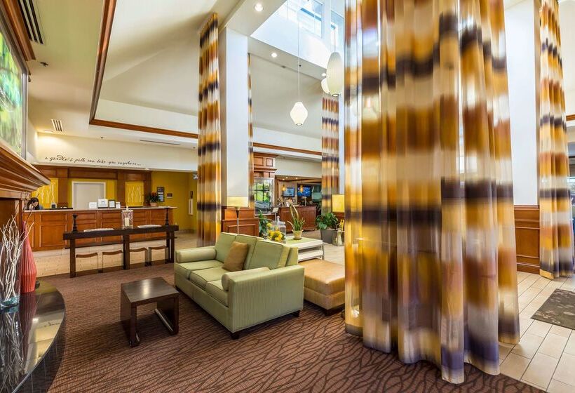 فندق Hilton Garden Inn Fairfield